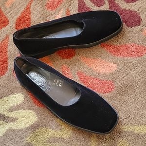 Tods Black velvet loafers sz 8